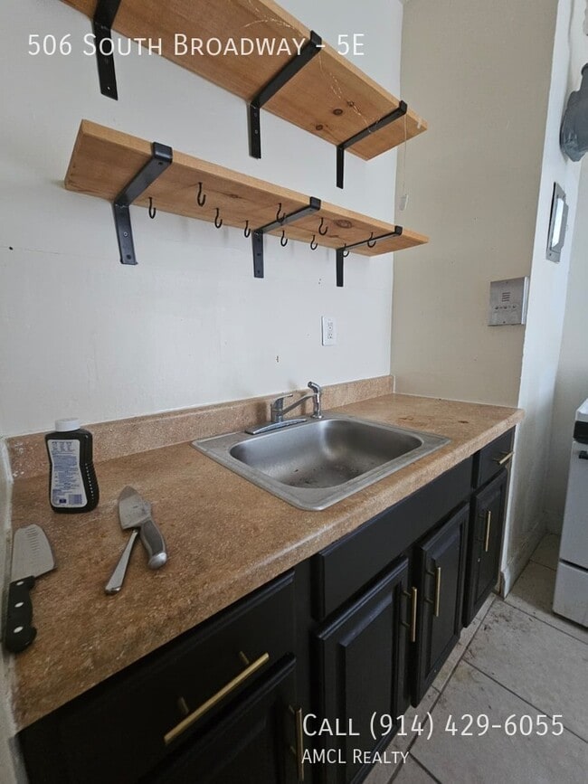 Photo - 506 S Broadway Unidad 5E