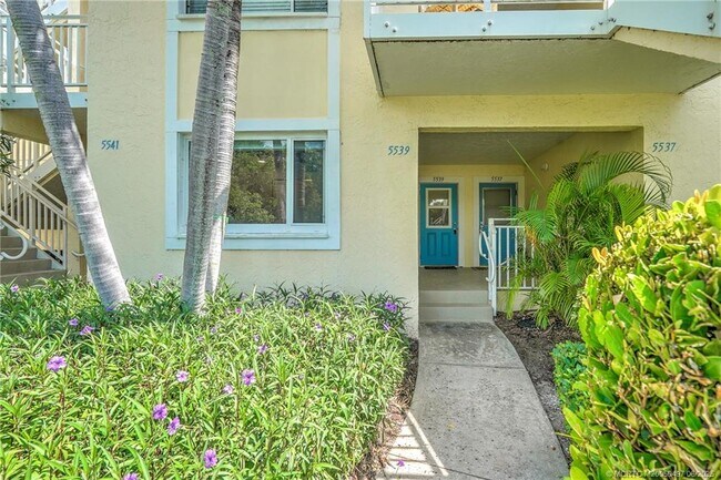 Photo - 5539 NE Gulfstream Way