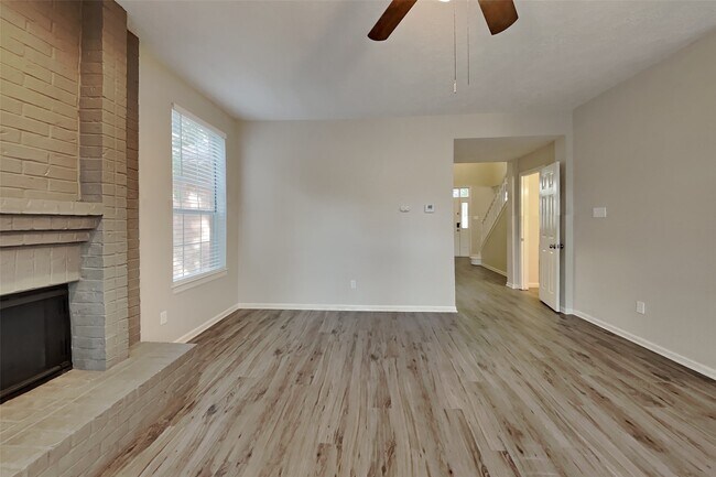 Photo - 4906 Echo Falls Dr
