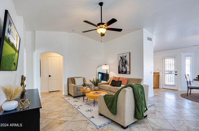 1452 E Torrey Pines Ln