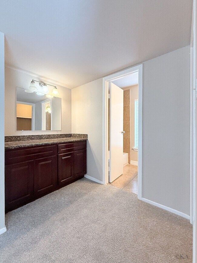 3543 Duncaster Dr