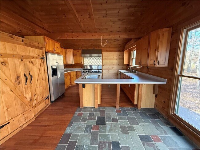 Photo - 2405 Mountain Rd