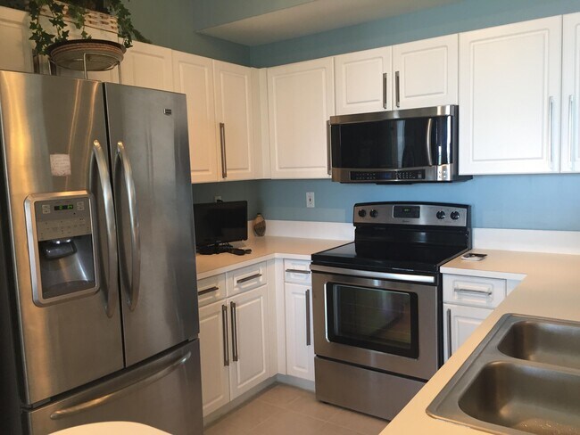 Photo - 651 Okeechobee Blvd Unidad 1209