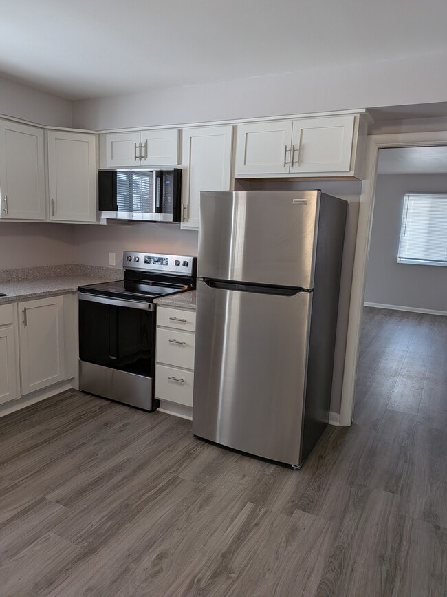 Kitchen - 2863 Cedar Hill Rd Unit 1