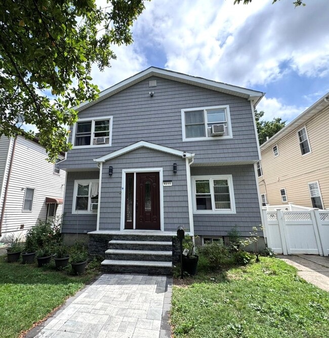 Building Photo - 83-15 243rd St Unit 1 Rental