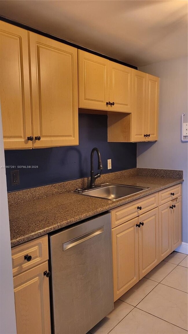 Photo - 2020 NE 135th St Unit 409