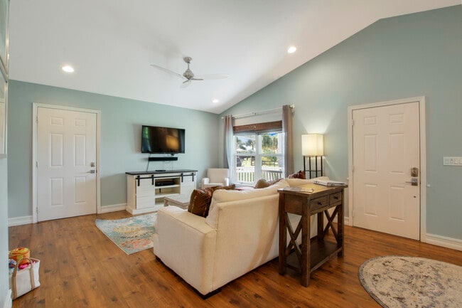 Photo - 9155 SE Athena St