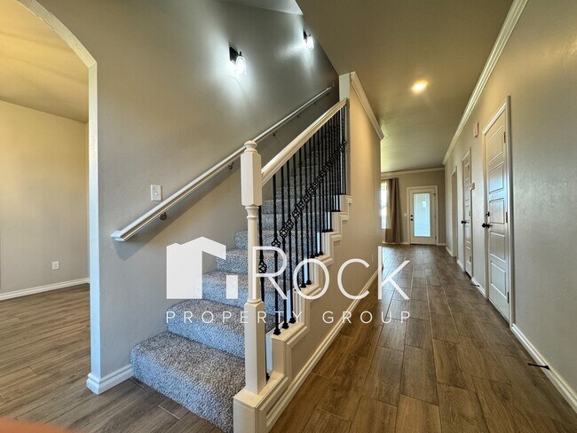 Photo - Spacious 3-Bedroom Home with Designer Kitc...