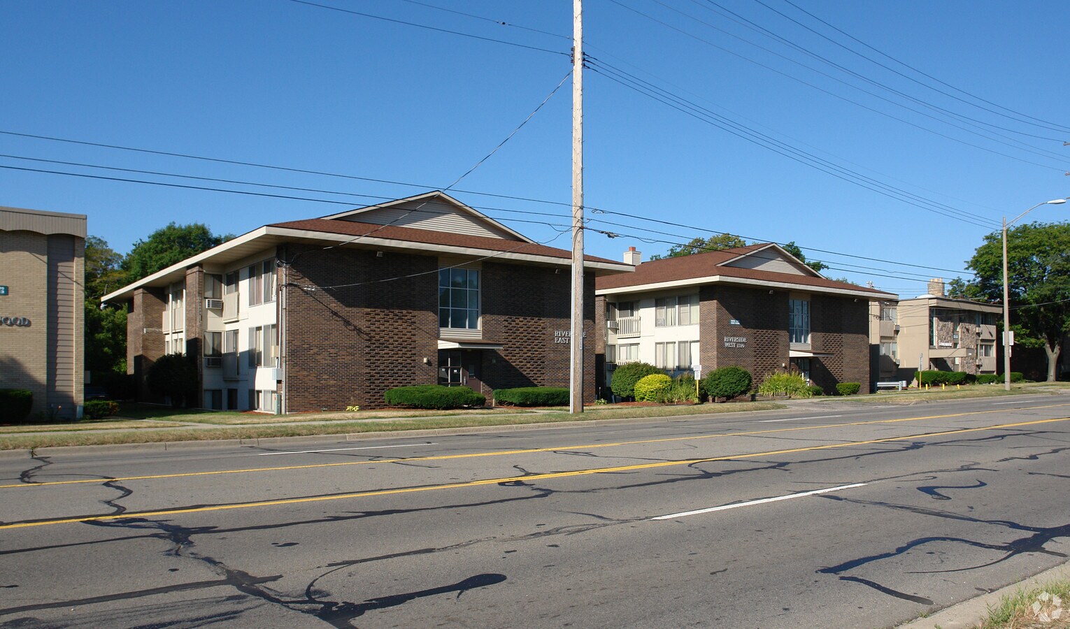 Riverside Apartments - Riverside Apartments