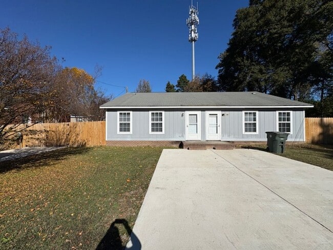 Building Photo - 3820 John Marshall Rd