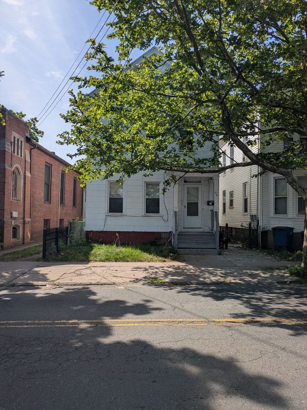 Photo - 96 Webster St