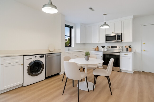 Photo - 6104 S Dorchester Ave Unidad 2S