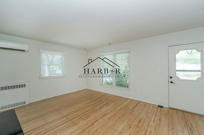 Photo - 10th Avenue SE Duplex Unidad 714