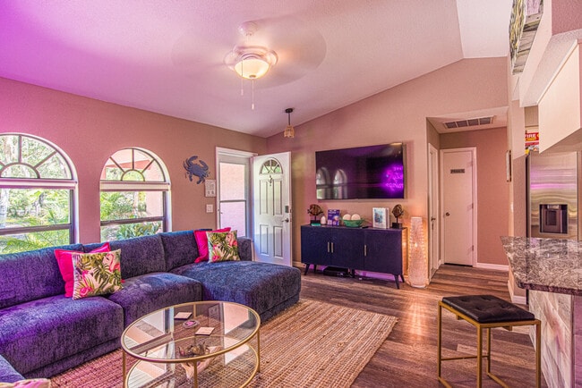 Photo - 5280 S Elm Ave Unidad SI ID1049726P