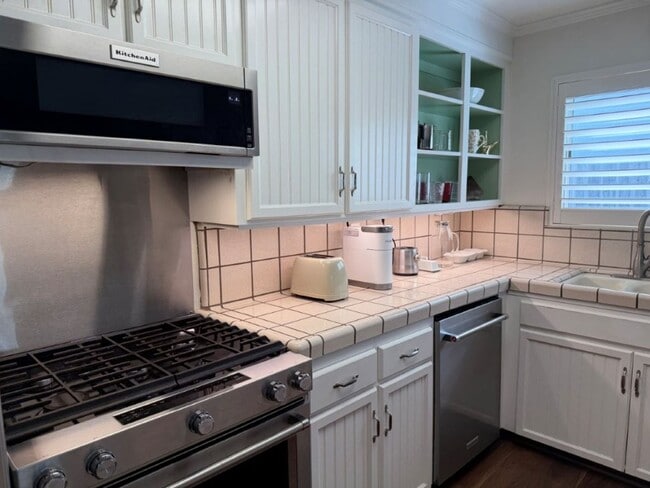 Photo - 1604 Amherst Way