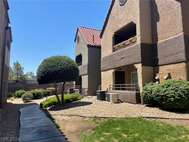 Building Photo - 2200 S Fort Apache Rd Unit 1015