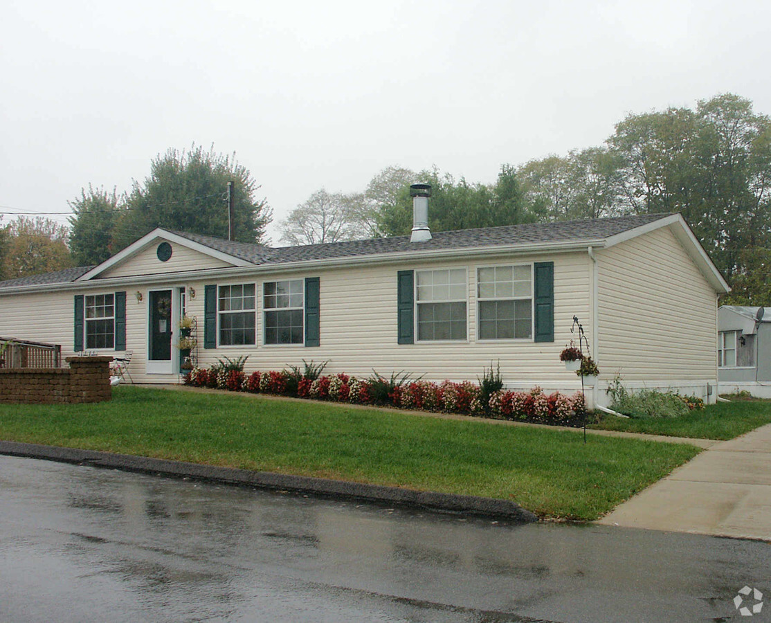 Riverbluff Estates - Riverbluff Estates Apartments
