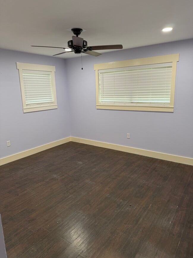 Photo - 200 Cowles St