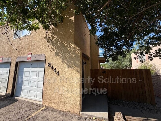 Building Photo - 8444 Spain Rd NE Unit D