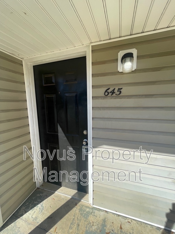 Photo - 645 South St