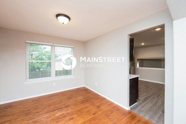 Photo - 4 Bedroom Pet-Friendly Home in Aurora, CO with Main Street Renewal