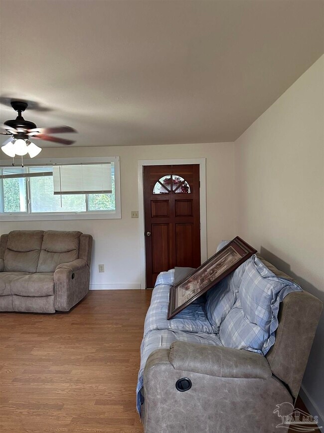 Photo - 1052 Well Line Rd