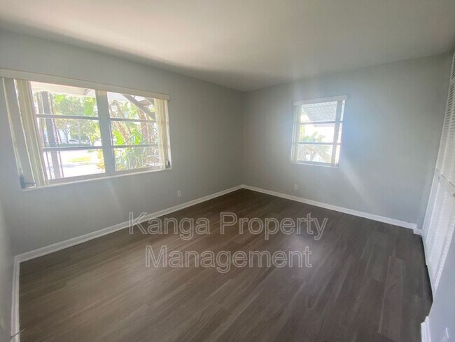 Photo - 612 Prosperity Farms Rd Unit 1