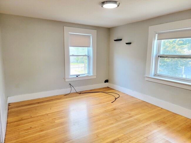 Photo - 30 Thayer Pl Unit #2