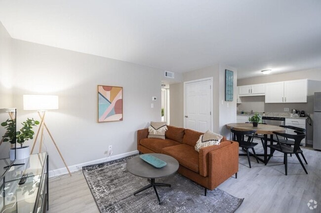 Building Photo - 2312 S Roxboro St Unit A Rental