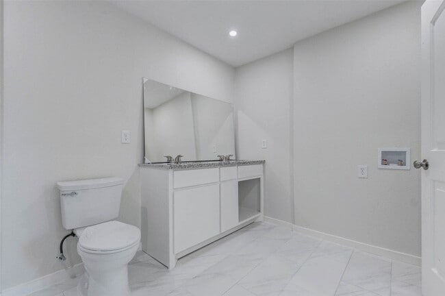 Building Photo - 7622 Williams St