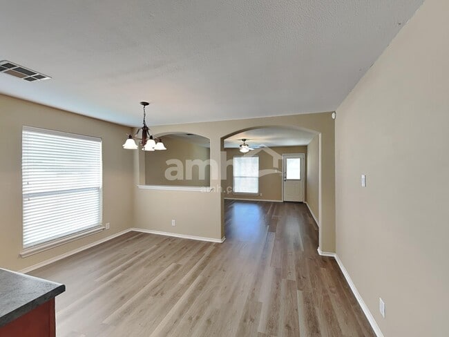 109 Cowboy Trail