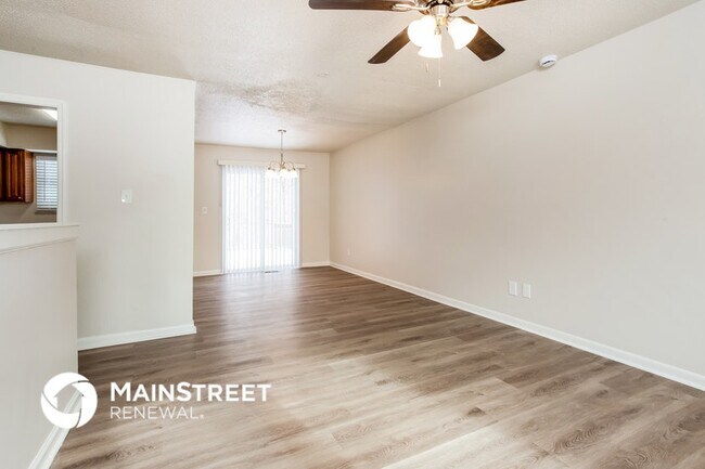 Photo - 5409 Avebury Ln