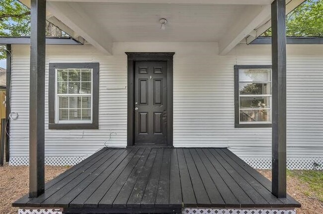 Photo - 4208 Delhi St