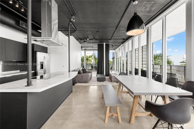 Photo - 1700 Meridian Ave Unit 501