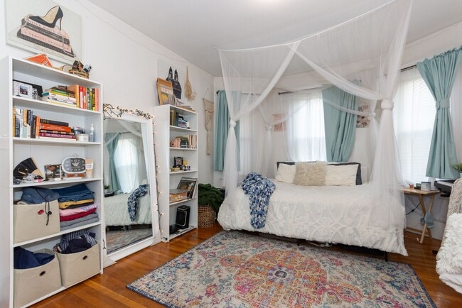 Photo - Stunning 4 bed 2 bath in Allston
