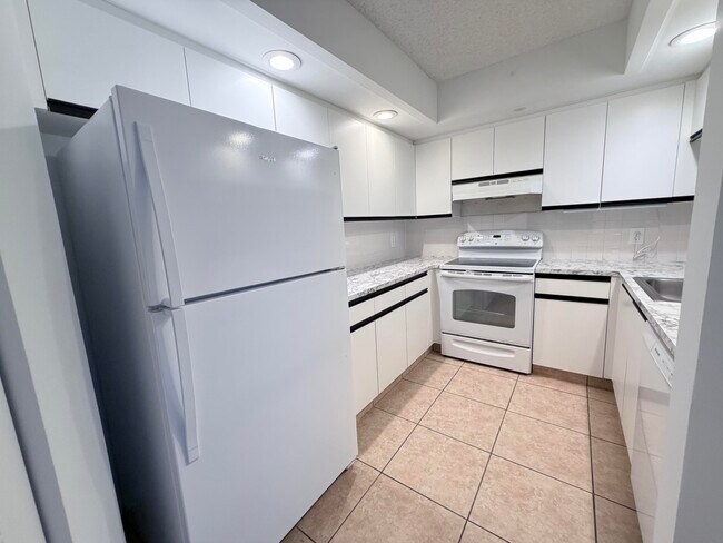 Photo - 1300 SW 125th Ave Unit 103K