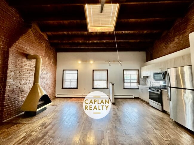 Photo - 46 Warren St