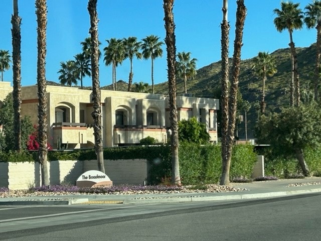 Building Photo - 2601 S Broadmoor Dr Rental