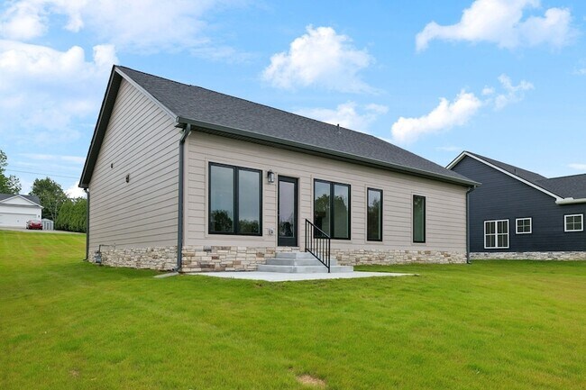 Photo - 815 Oconnor St