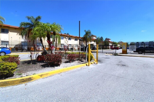 746 McDougall Ct Unidad Bldg G 1