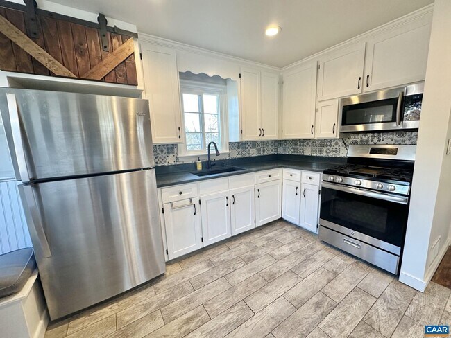 Photo - 140 Stribling Ave