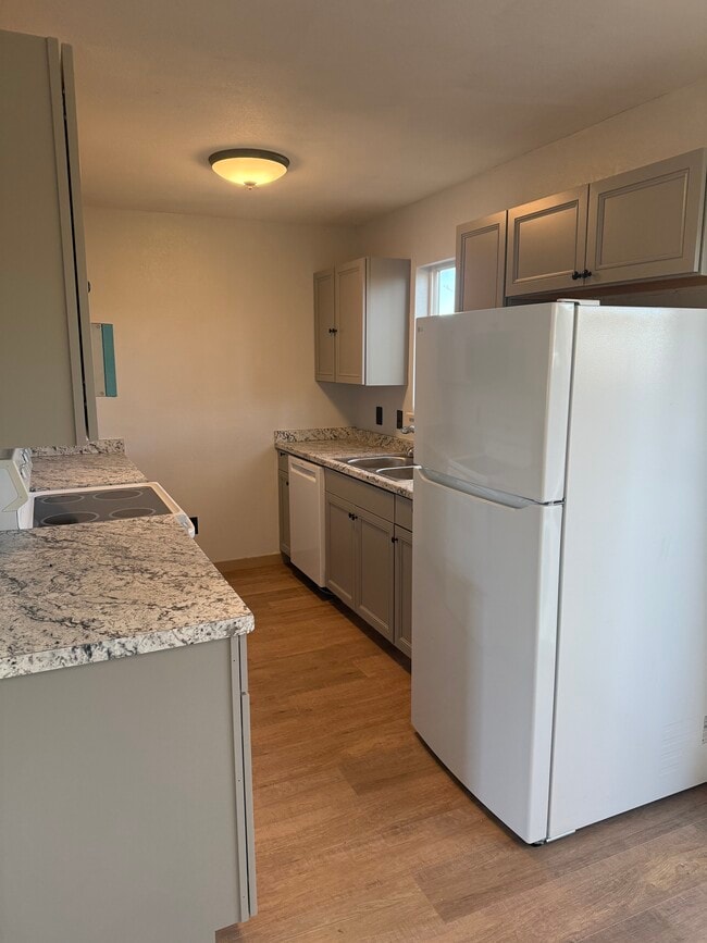 Building Photo - 2896 Orchard Ave Unit C