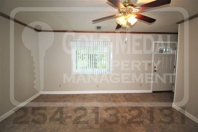 Photo - 1208 E Avenue H