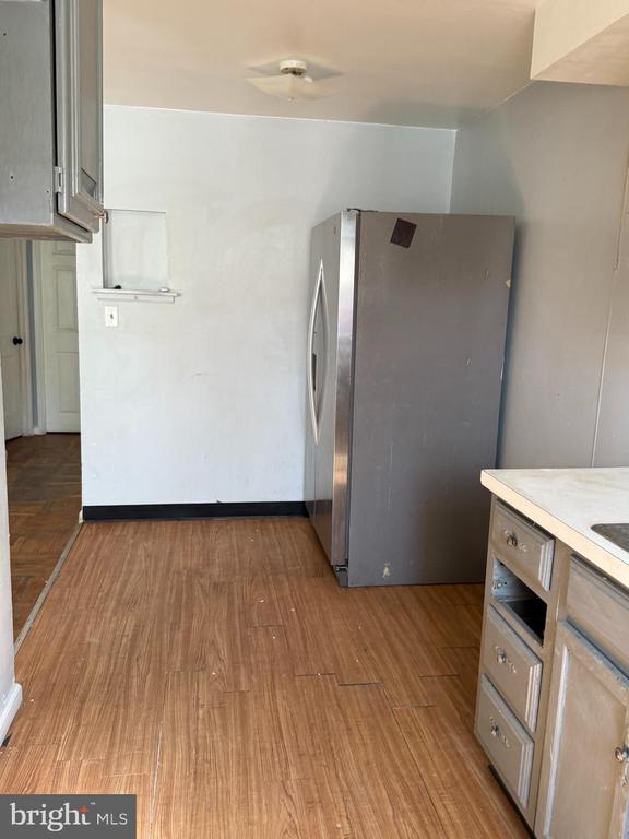 Photo - 557 Wiltshire Rd