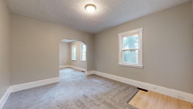 Photo - 2967 W 38th St