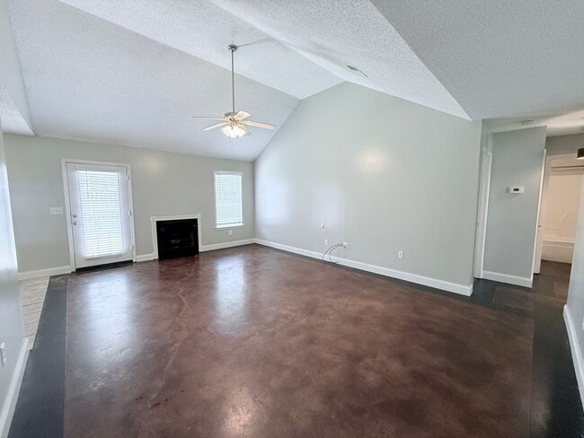 309 Eagle Pointe Dr