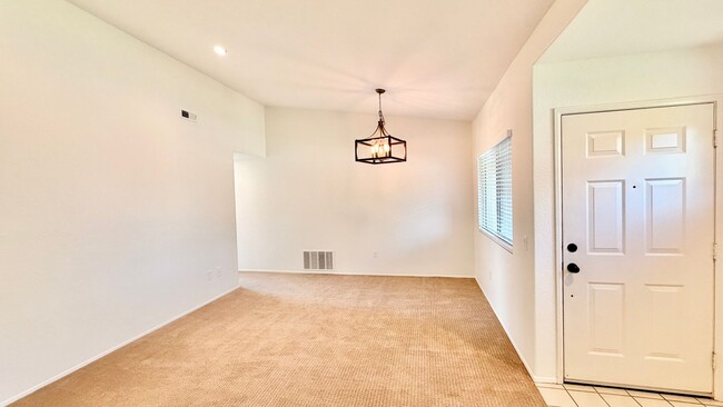 Photo - 730 Morro Rd