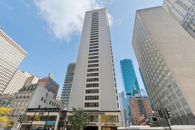 Building Photo - 535 N Michigan Ave Unit 712