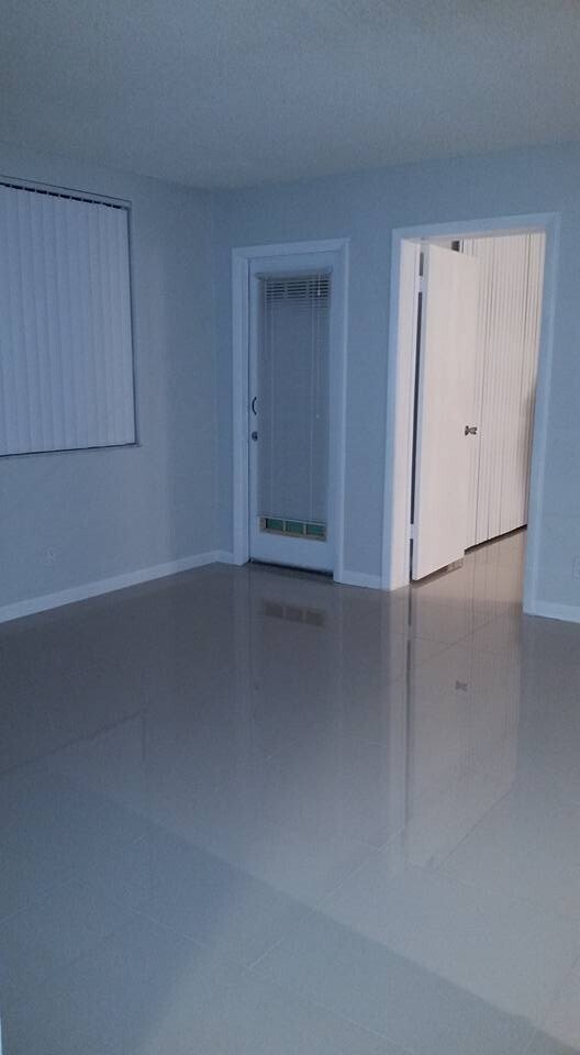 Photo - ONE BEDROOM ONE BATHROOM !! WATERFRONT COM... Unidad 16