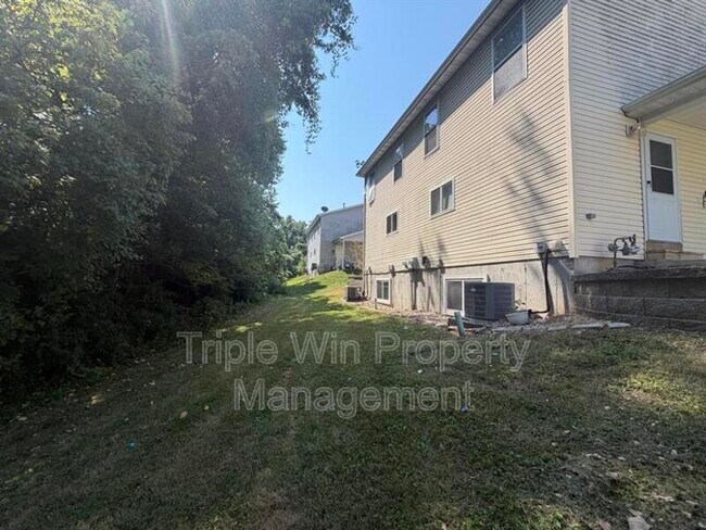 226 Diekamp Ln